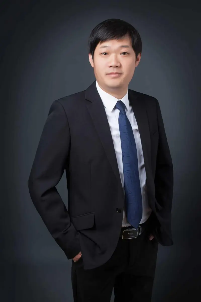 John Zong, Customer Service Specialist